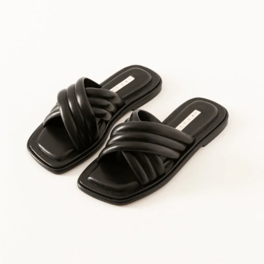 Shop Peche slides